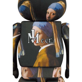 400% & 100% Bearbrick sæt - Girl with a Pearl Earring by Johannes Vermeer